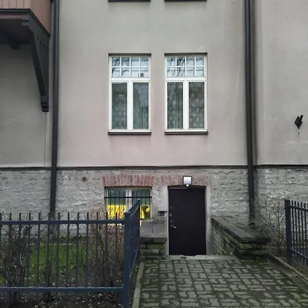 Private Entrance, Access Anytime, New Interior *